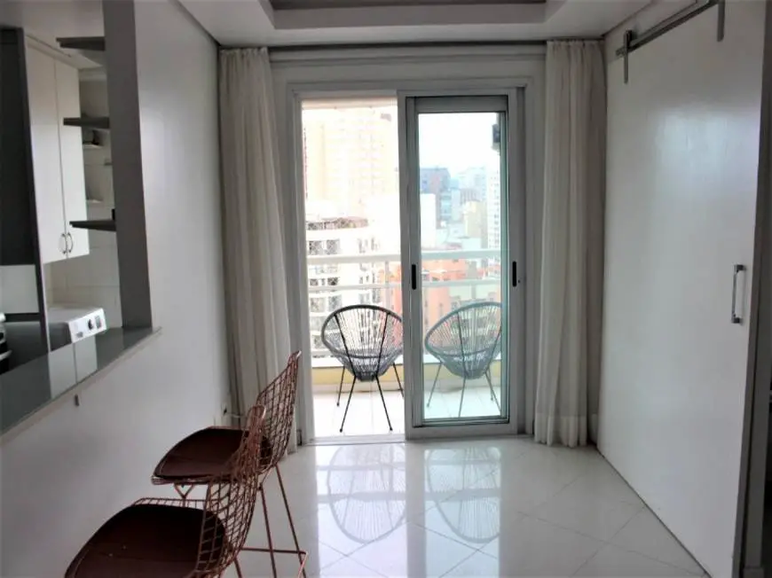 Foto 3 de Apartamento com 1 Quarto para alugar, 43m² em Vila Olímpia, São Paulo
