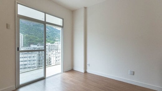 Foto 3 de Apartamento com 2 Quartos à venda, 103m² em Humaitá, Rio de Janeiro