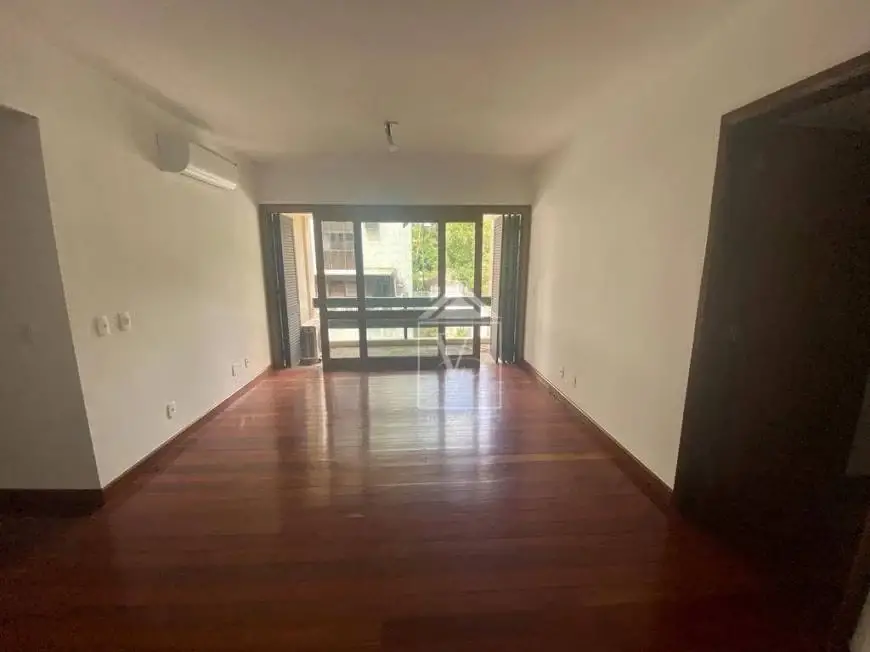 Foto 1 de Apartamento com 3 Quartos para alugar, 145m² em Moinhos de Vento, Porto Alegre
