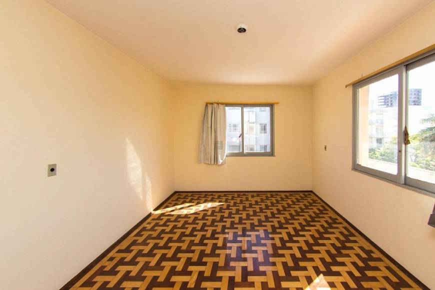 Foto 2 de Apartamento com 4 Quartos para alugar, 110m² em Centro, Santa Maria