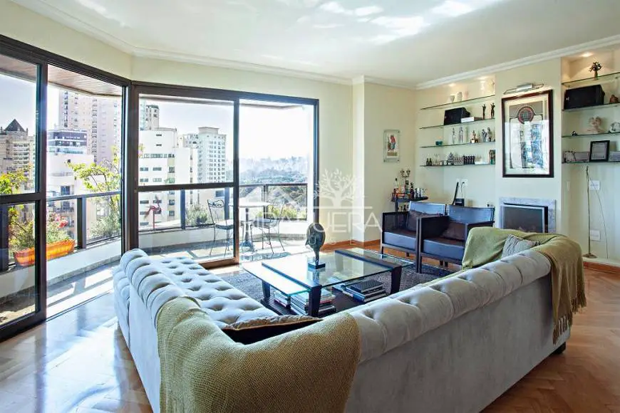 Foto 1 de Apartamento com 4 Quartos para venda ou aluguel, 247m² em Indianópolis, São Paulo