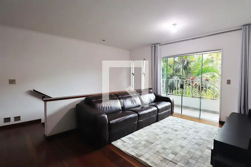 Foto 2 de Casa com 3 Quartos para alugar, 266m² em Parque Joao Ramalho, Santo André