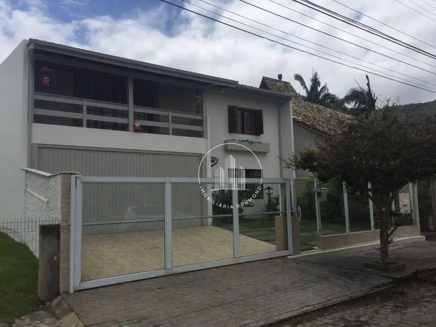 Foto 1 de Casa com 4 Quartos à venda, 373m² em Itacorubi, Florianópolis