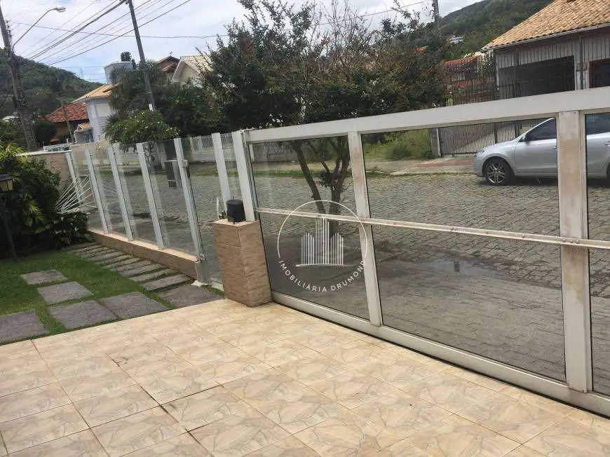 Foto 2 de Casa com 4 Quartos à venda, 373m² em Itacorubi, Florianópolis