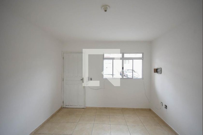 Foto 4 de Casa de Condomínio com 2 Quartos para alugar, 70m² em Vila Pirajussara, São Paulo