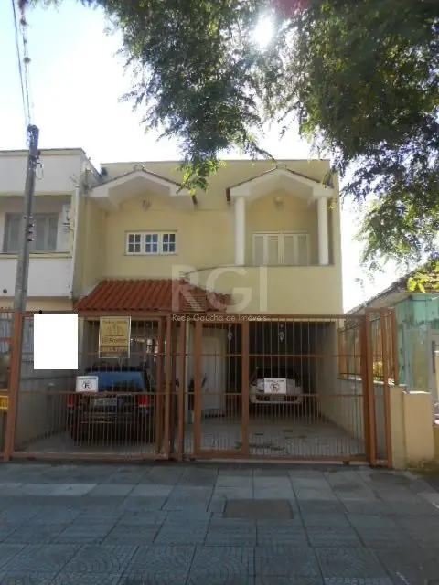 Foto 1 de Sobrado com 3 Quartos à venda, 217m² em São Geraldo, Porto Alegre