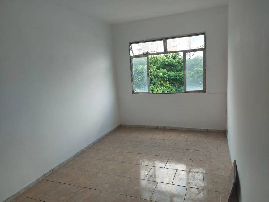 Foto 2 de Apartamento com 2 Quartos para alugar, 60m² em Senador Camará, Rio de Janeiro