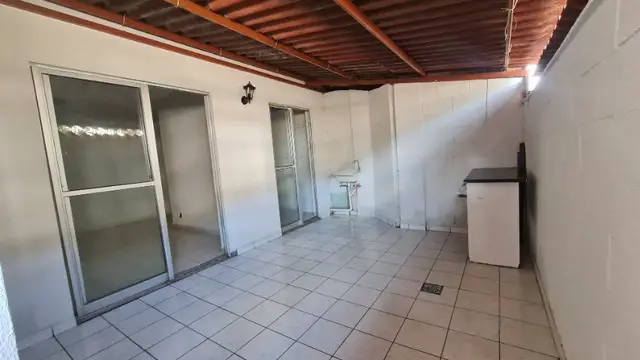 Foto 3 de Apartamento com 2 Quartos à venda, 75m² em Setor Meireles, Brasília