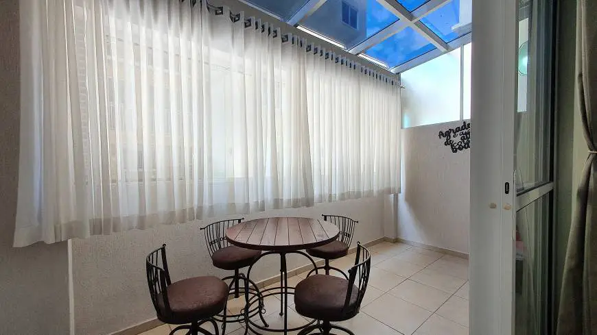 Foto 1 de Apartamento com 2 Quartos à venda, 65m² em Vila Izabel, Curitiba