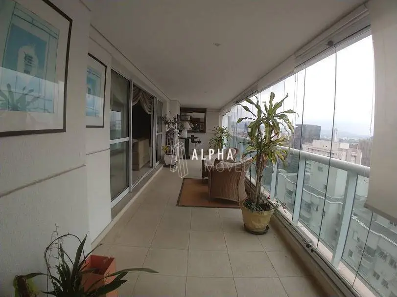Foto 1 de Apartamento com 3 Quartos para alugar, 243m² em Alphaville, Barueri