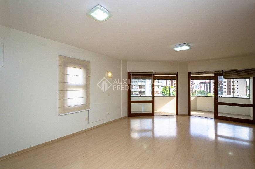 Foto 1 de Apartamento com 3 Quartos à venda, 179m² em Centro, Novo Hamburgo
