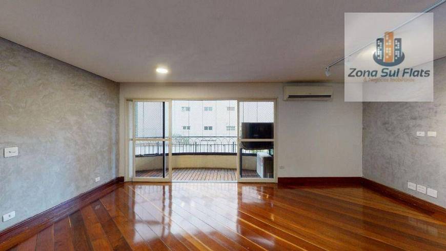 Foto 4 de Apartamento com 3 Quartos à venda, 142m² em Itaim Bibi, São Paulo
