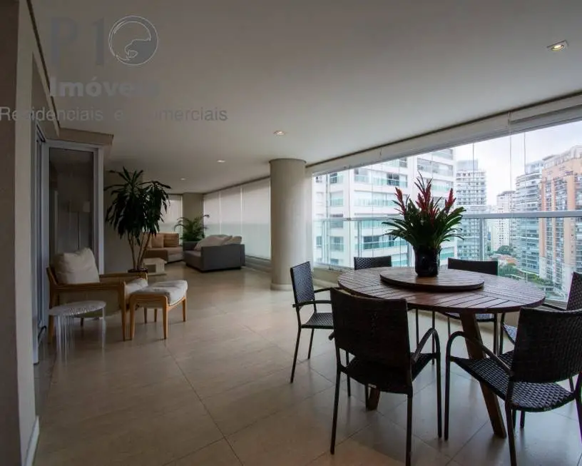 Foto 1 de Apartamento com 3 Quartos para alugar, 335m² em Moema, São Paulo