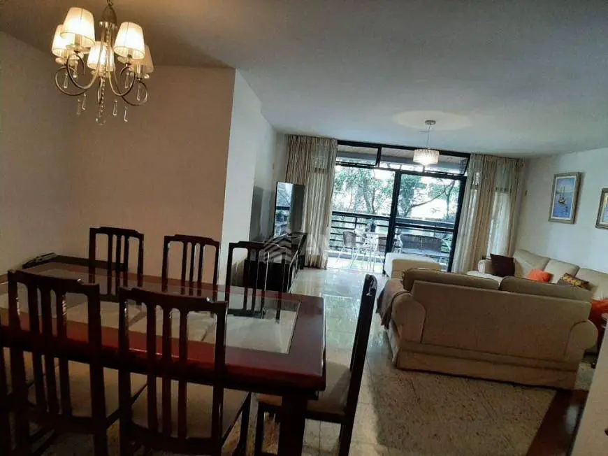 Foto 5 de Apartamento com 4 Quartos à venda, 200m² em Icaraí, Niterói