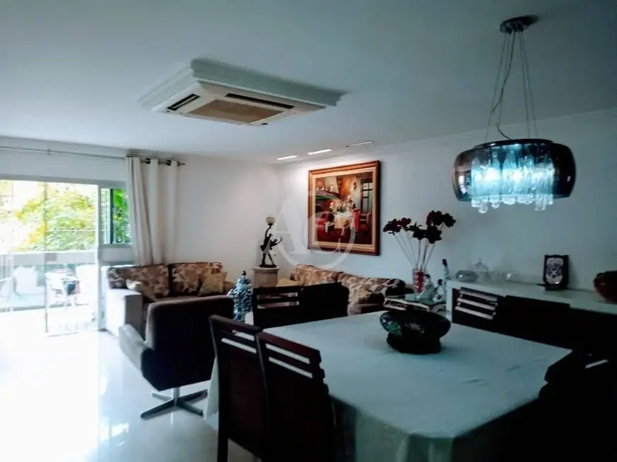 Foto 2 de Apartamento com 4 Quartos à venda, 280m² em Mata da Praia, Vitória