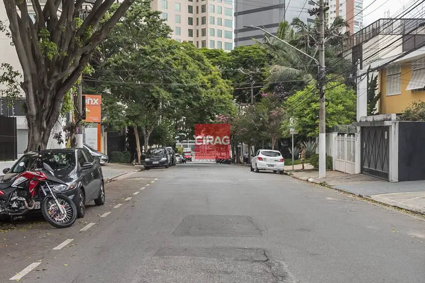 Foto 5 de Apartamento com 4 Quartos à venda, 261m² em Vila Nova Conceição, São Paulo