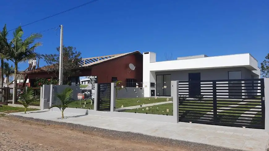 Foto 1 de Casa com 3 Quartos à venda, 120m² em Balneário Bella Torres, Passo de Torres