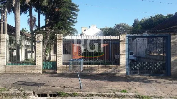 Foto 1 de Casa com 3 Quartos à venda, 240m² em Ipanema, Porto Alegre