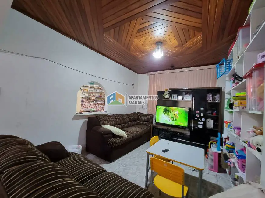 Foto 3 de Casa com 3 Quartos à venda, 450m² em Planalto, Manaus