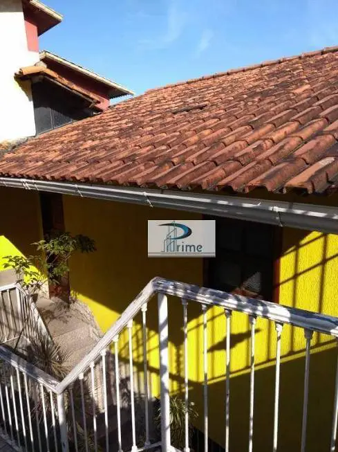 Foto 3 de Casa com 3 Quartos à venda, 212m² em Santa Rosa, Niterói