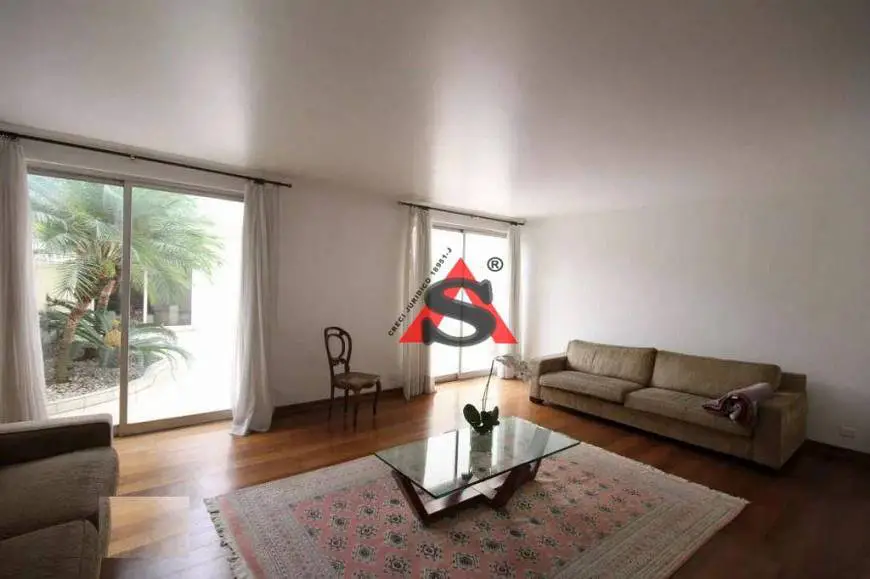 Foto 1 de Casa com 4 Quartos para alugar, 400m² em Aclimação, São Paulo