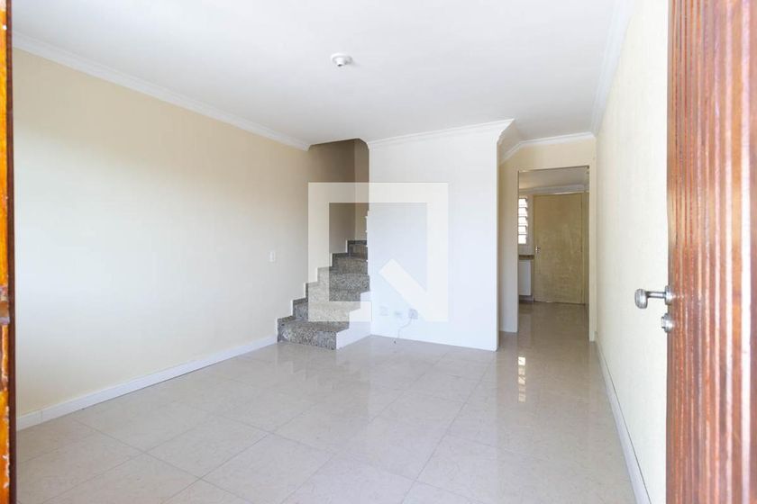 Foto 1 de Casa de Condomínio com 2 Quartos para alugar, 70m² em Horto Florestal, São Paulo