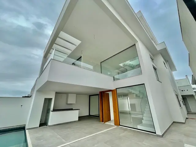 Foto 1 de Casa de Condomínio com 5 Quartos à venda, 380m² em Recreio Dos Bandeirantes, Rio de Janeiro
