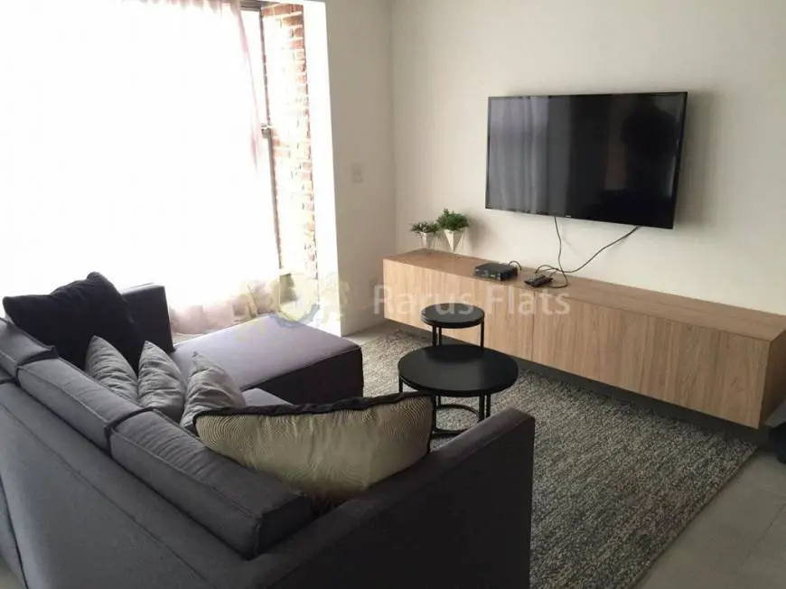 Foto 1 de Flat com 1 Quarto para alugar, 90m² em Itaim Bibi, São Paulo