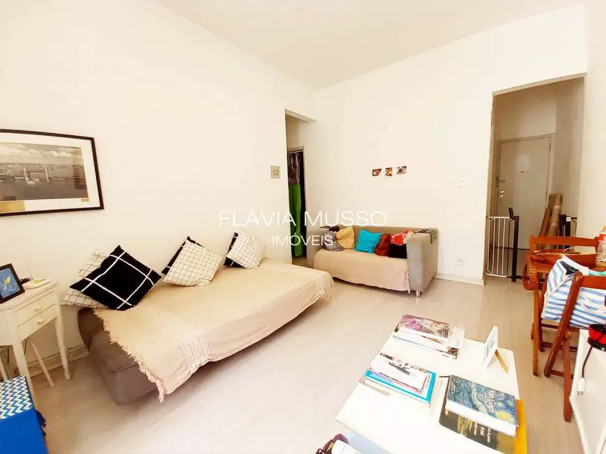 Foto 2 de Apartamento com 1 Quarto para alugar, 44m² em Humaitá, Rio de Janeiro