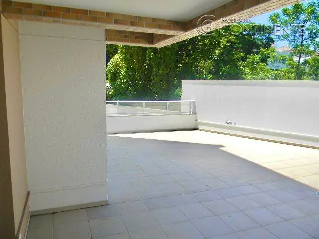 Foto 1 de Apartamento com 2 Quartos à venda, 130m² em Abraão, Florianópolis