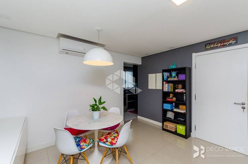 Foto 4 de Apartamento com 2 Quartos à venda, 71m² em Auxiliadora, Porto Alegre