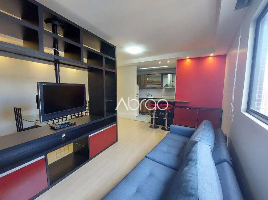 Foto 2 de Apartamento com 2 Quartos para alugar, 69m² em Batel, Curitiba