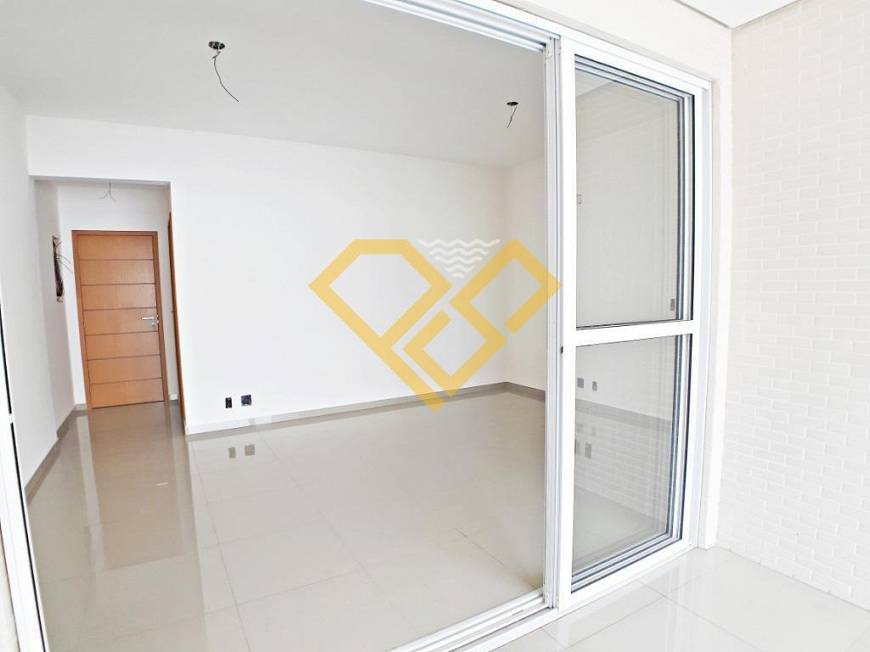 Foto 3 de Apartamento com 2 Quartos à venda, 127m² em Embaré, Santos