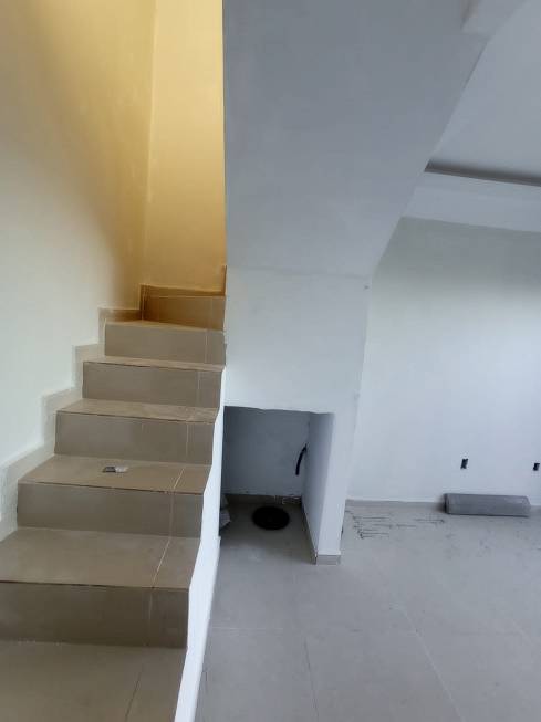 Foto 2 de Apartamento com 2 Quartos à venda, 70m² em Unamar, Cabo Frio