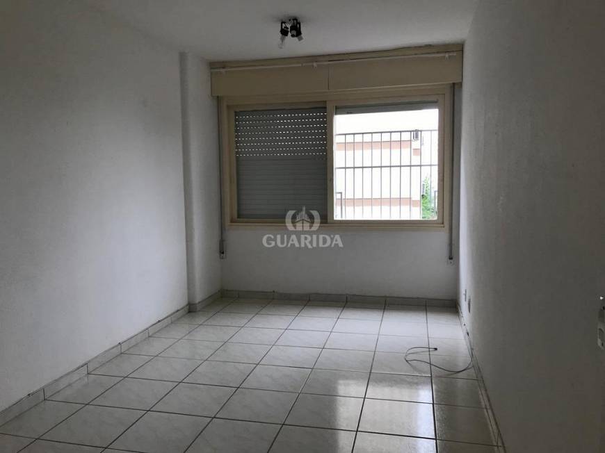 Foto 2 de Apartamento com 2 Quartos para alugar, 77m² em Vila Assunção, Porto Alegre