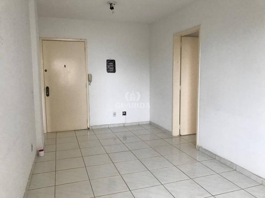 Foto 3 de Apartamento com 2 Quartos para alugar, 77m² em Vila Assunção, Porto Alegre
