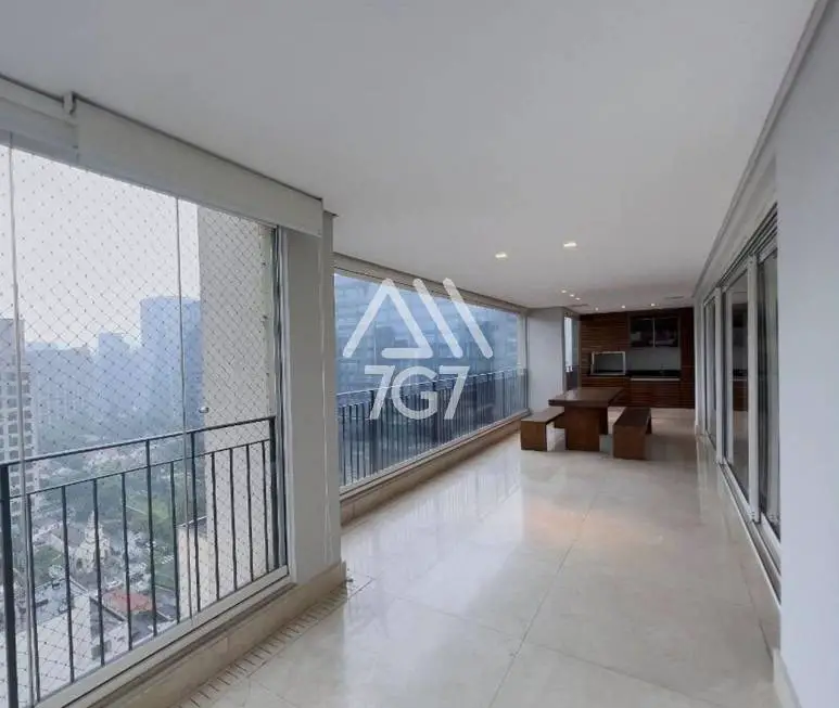 Foto 1 de Apartamento com 3 Quartos para venda ou aluguel, 223m² em Itaim Bibi, São Paulo