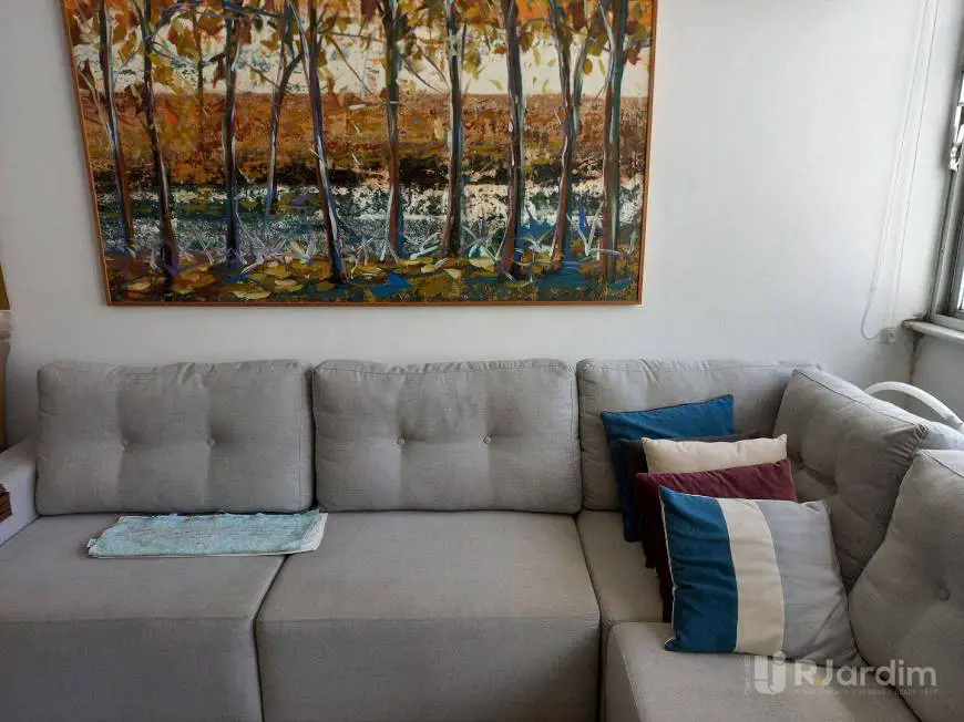 Foto 5 de Apartamento com 3 Quartos para alugar, 90m² em Leblon, Rio de Janeiro
