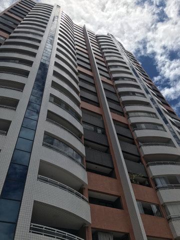 Foto 2 de Apartamento com 3 Quartos à venda, 83m² em Meireles, Fortaleza