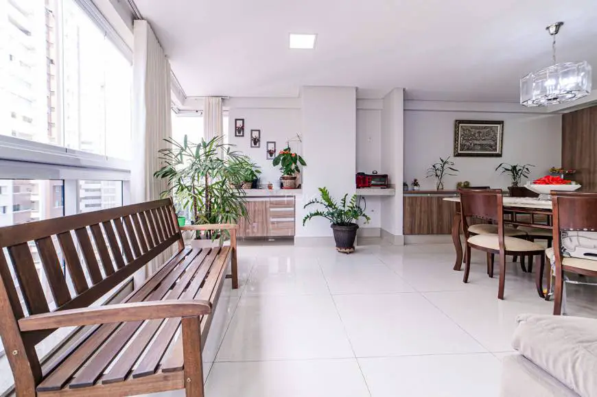 Foto 1 de Apartamento com 3 Quartos à venda, 125m² em Setor Oeste, Goiânia