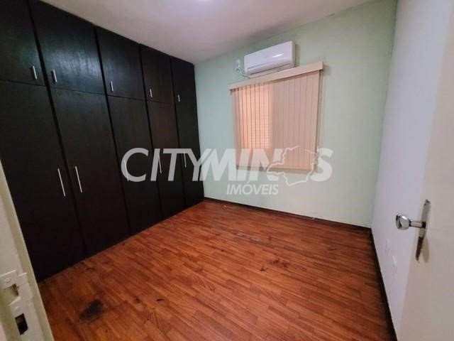 Foto 1 de Apartamento com 3 Quartos para alugar, 100m² em Tibery, Uberlândia