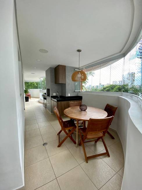Foto 1 de Apartamento com 3 Quartos à venda, 180m² em Vila Sofia, São Paulo