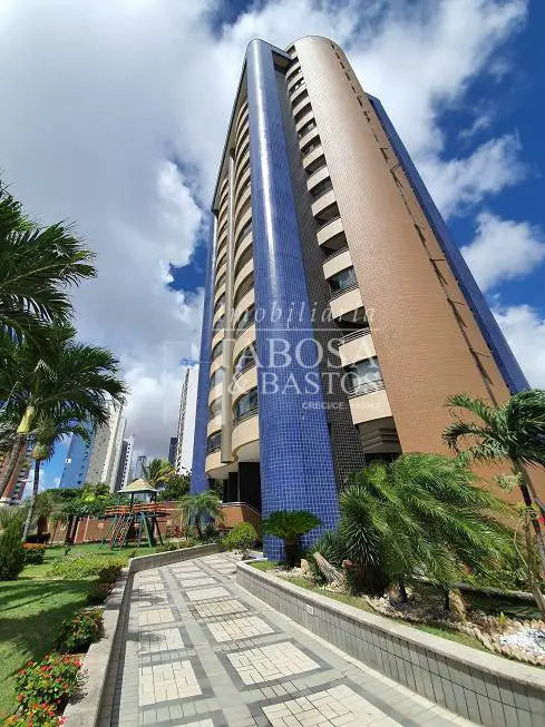 Foto 1 de Apartamento com 4 Quartos à venda, 144m² em Guararapes, Fortaleza