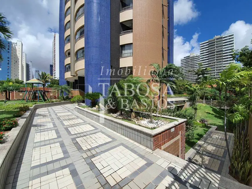 Foto 2 de Apartamento com 4 Quartos à venda, 144m² em Guararapes, Fortaleza