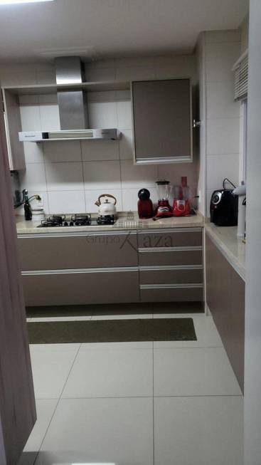 Foto 2 de Apartamento com 4 Quartos para alugar, 245m² em Jardim das Colinas, São José dos Campos
