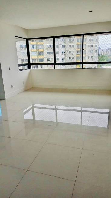 Foto 2 de Apartamento com 4 Quartos para alugar, 198m² em Pituba, Salvador