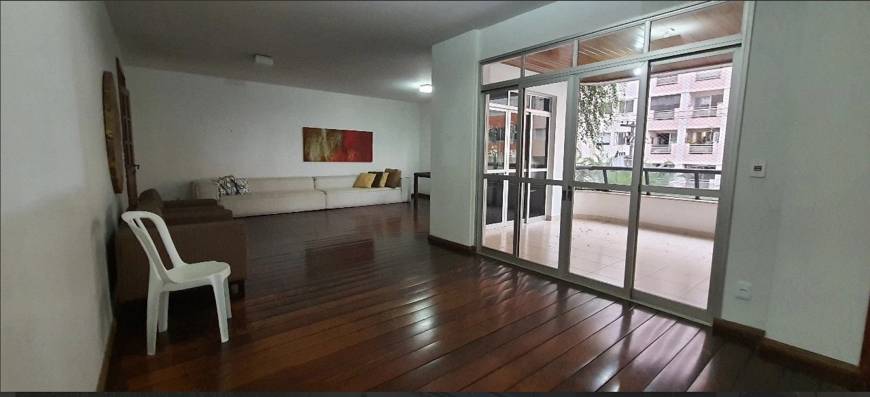 Foto 2 de Apartamento com 4 Quartos à venda, 250m² em Setor Bueno, Goiânia