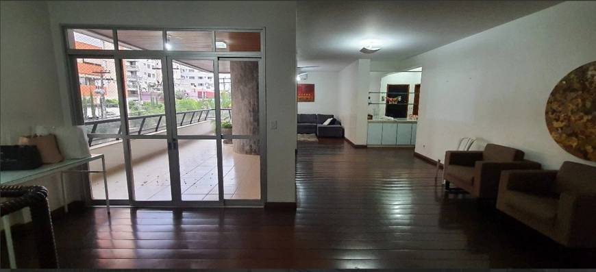 Foto 3 de Apartamento com 4 Quartos à venda, 250m² em Setor Bueno, Goiânia