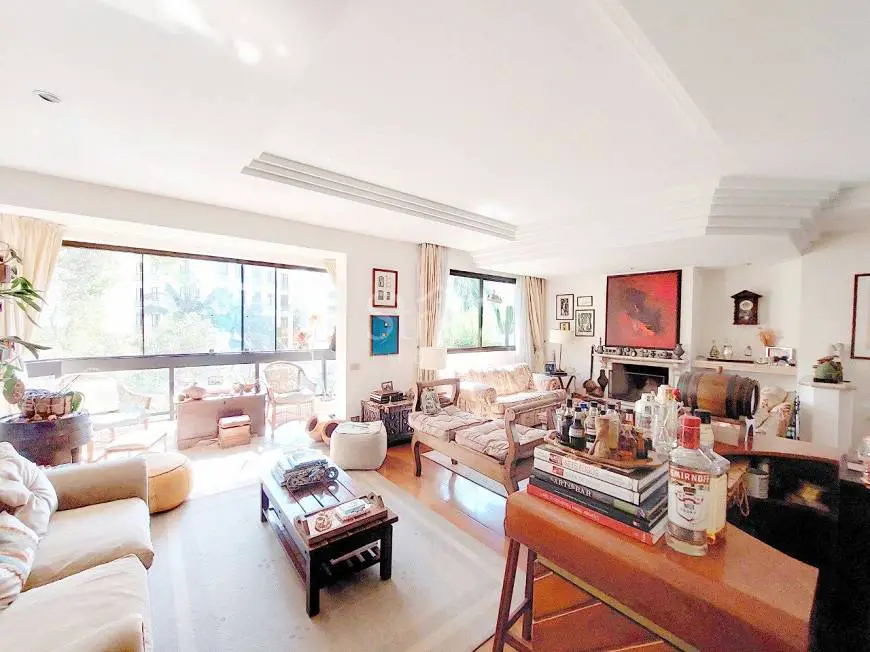 Foto 2 de Apartamento com 4 Quartos à venda, 226m² em Vila Suzana, São Paulo
