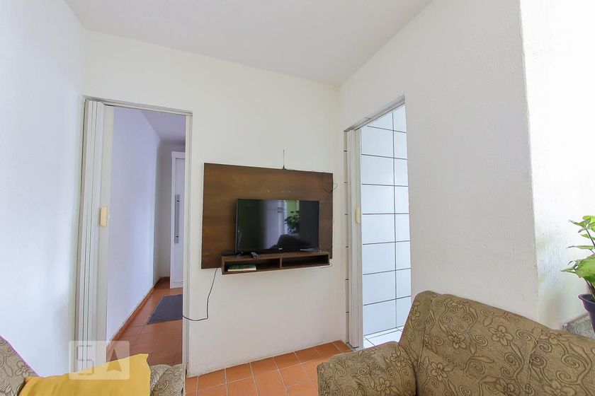 Foto 2 de Casa com 1 Quarto para alugar, 65m² em Picanço, Guarulhos